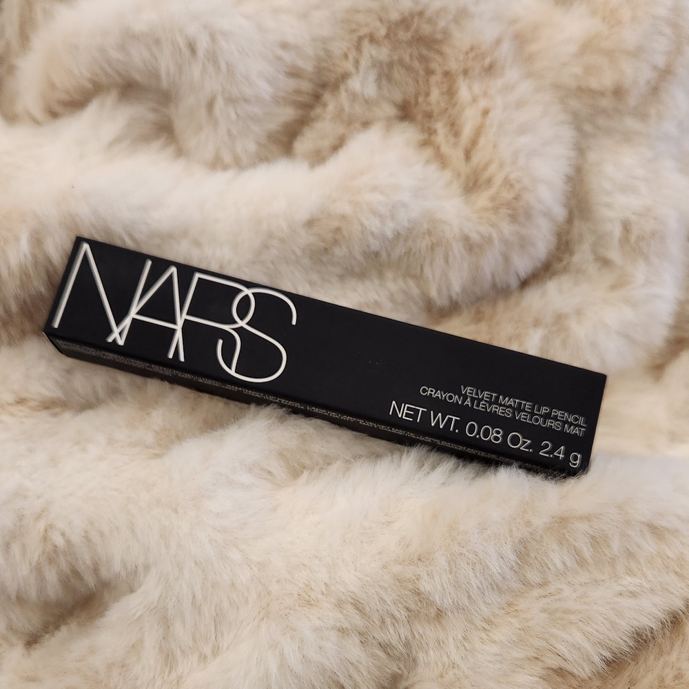 NARS - VELVET MATTE LIP PENCIL - ENDANGERED RED - Picture 2 of 2